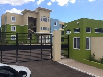 kingston apartment at tres vista