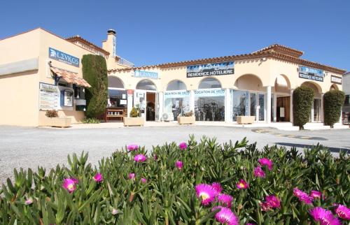hotel le leukos