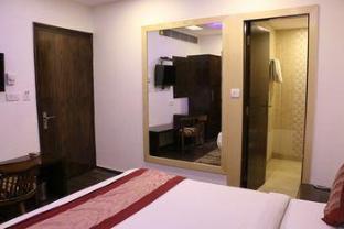 check in room new delhi railway station