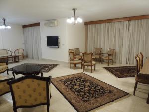 sultan cairo nile maadi