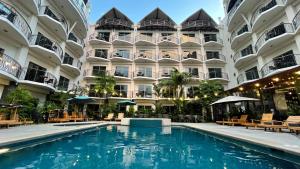 pacific suites boutique hotel and bistro