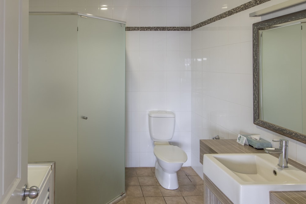 moonlight bay suites