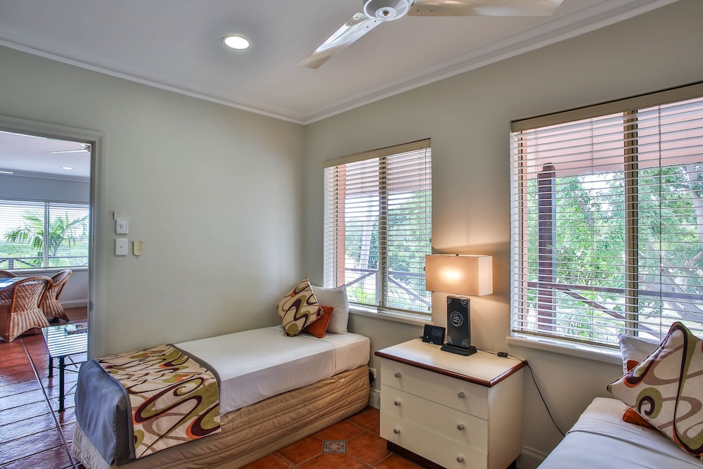 moonlight bay suites