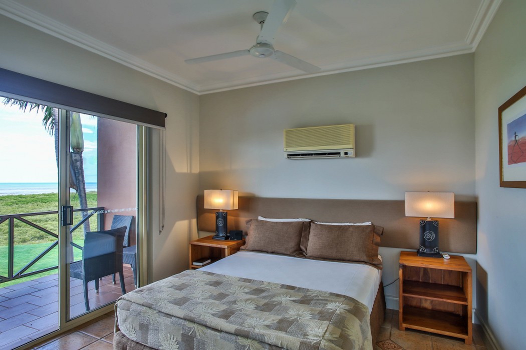 moonlight bay suites