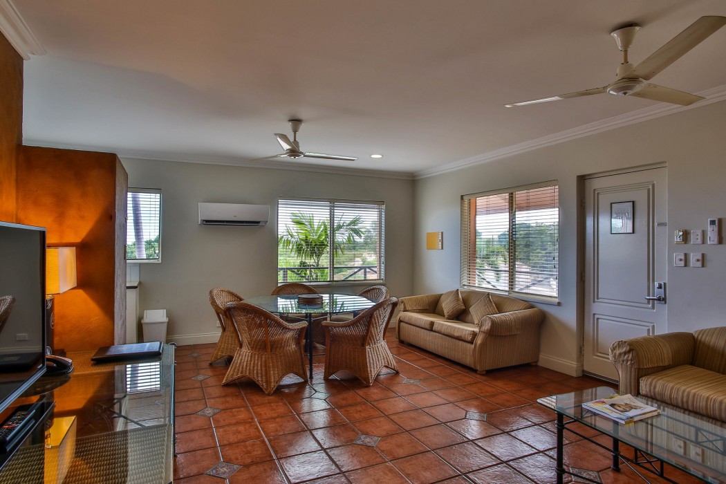 moonlight bay suites