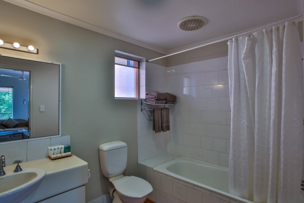 moonlight bay suites