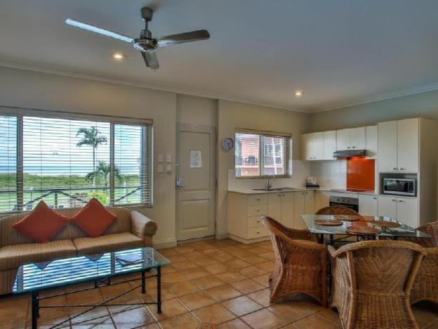 moonlight bay suites