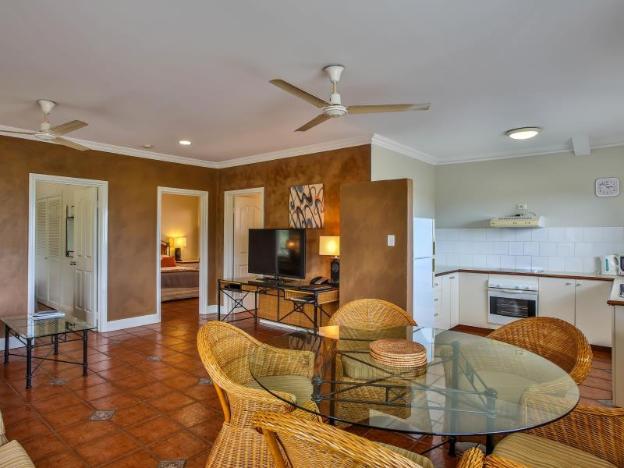 moonlight bay suites