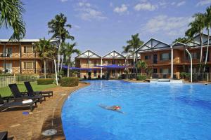 moonlight bay suites
