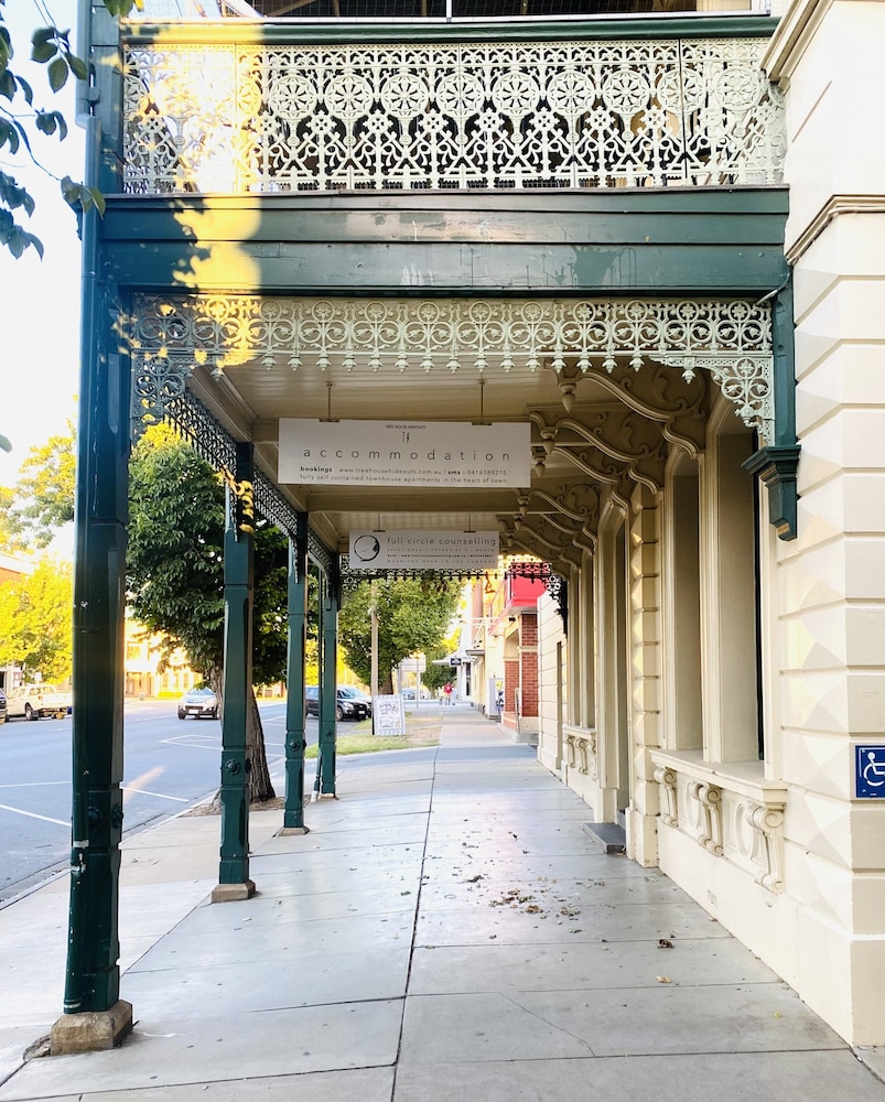 tree house hideouts heygarth house