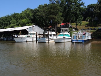 Cookie B,Henrico>>Chester,3 star