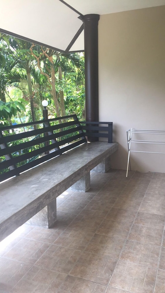 jj bungalow and guest house