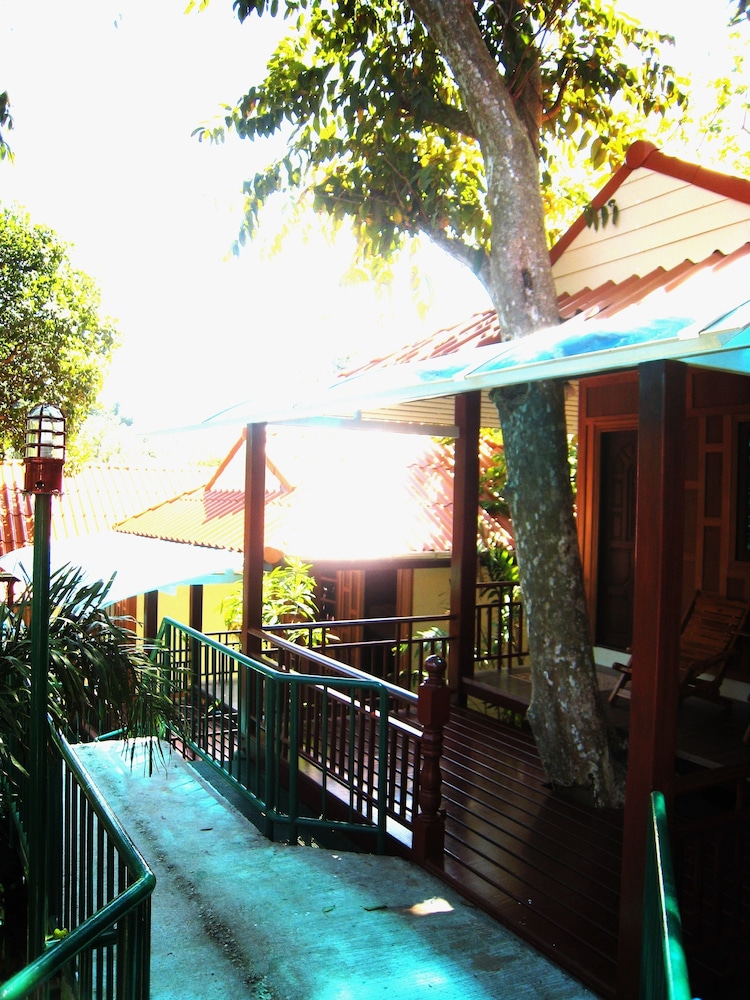 jj bungalow and guest house