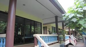 jj bungalow and guest house