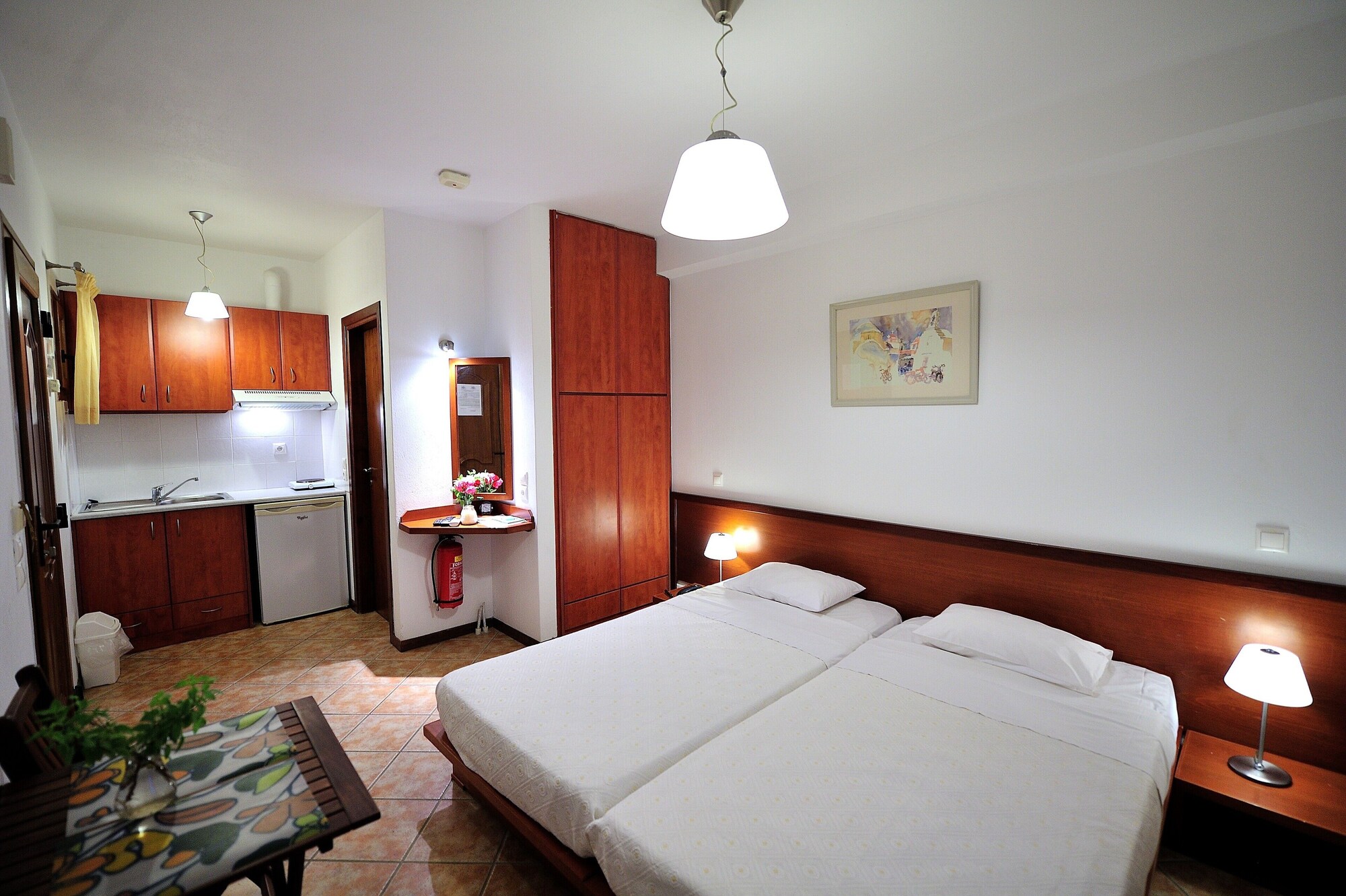 Eye Q Resort,Koukounaries>>Achladies,3 star