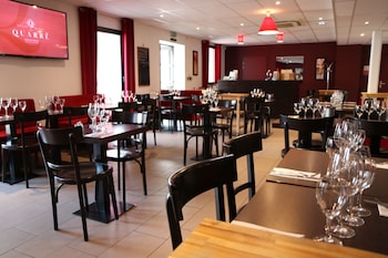 Le Quarre Hotel Bistrot,Gratentour>>Bruguieres,2 star