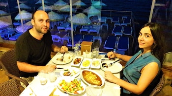 assos nazan motel restoran beach