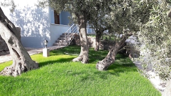 assos nazan motel restoran beach