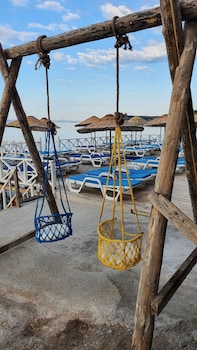 assos nazan motel restoran beach