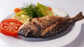 assos nazan motel restoran beach