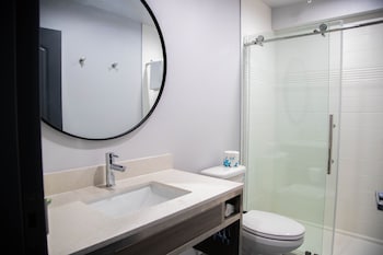 pico rivera inn and suites