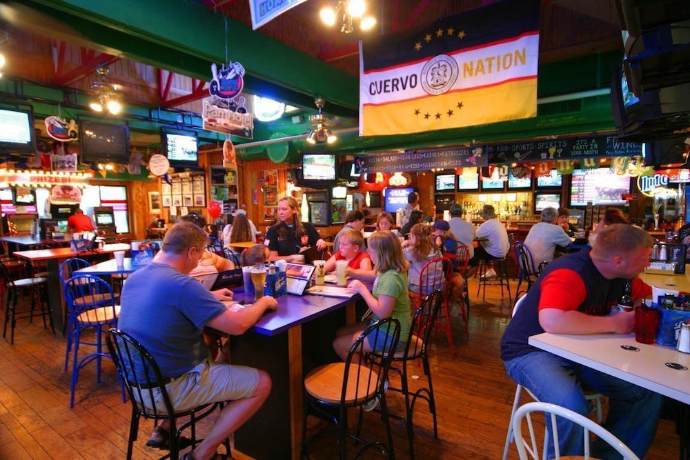 cedar stables inn and suites