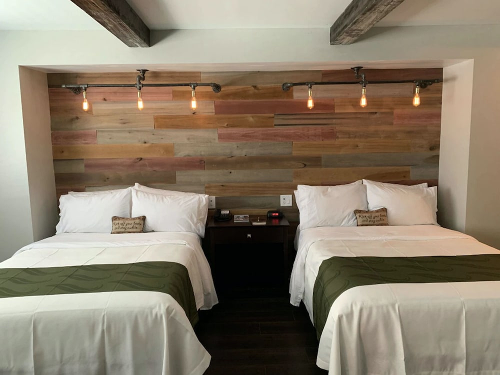 cedar stables inn and suites