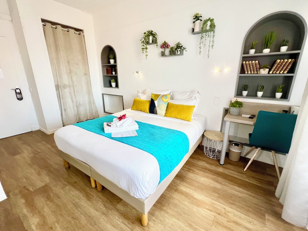 hotel escapade