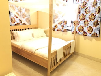 white house of tanzania hostel