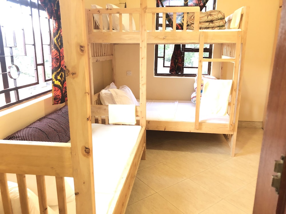 white house of tanzania hostel