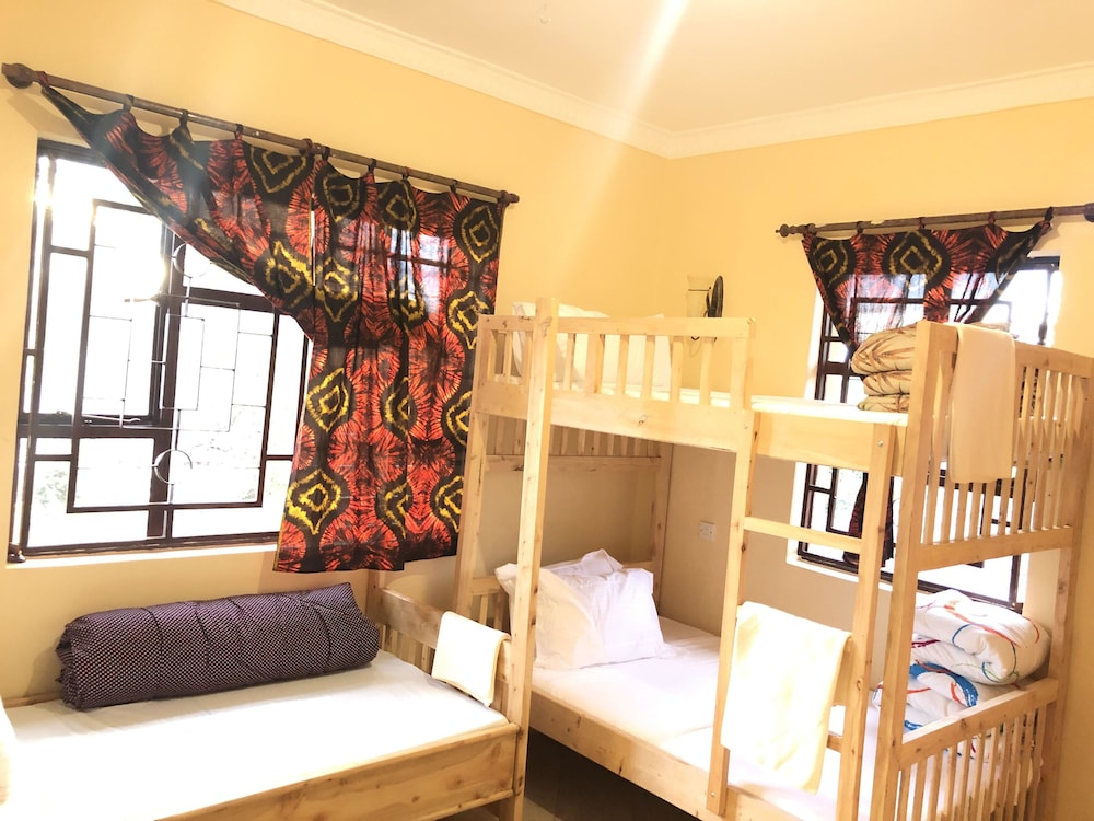 white house of tanzania hostel
