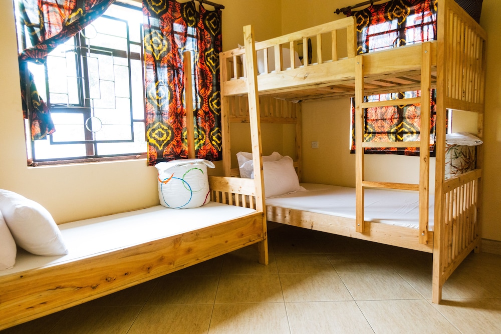 white house of tanzania hostel