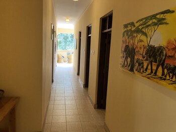 white house of tanzania hostel