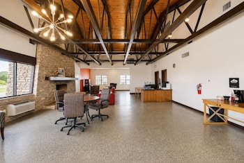 Oyo Hotel Junction Tx I-10,Segovia>>Junction,2 star