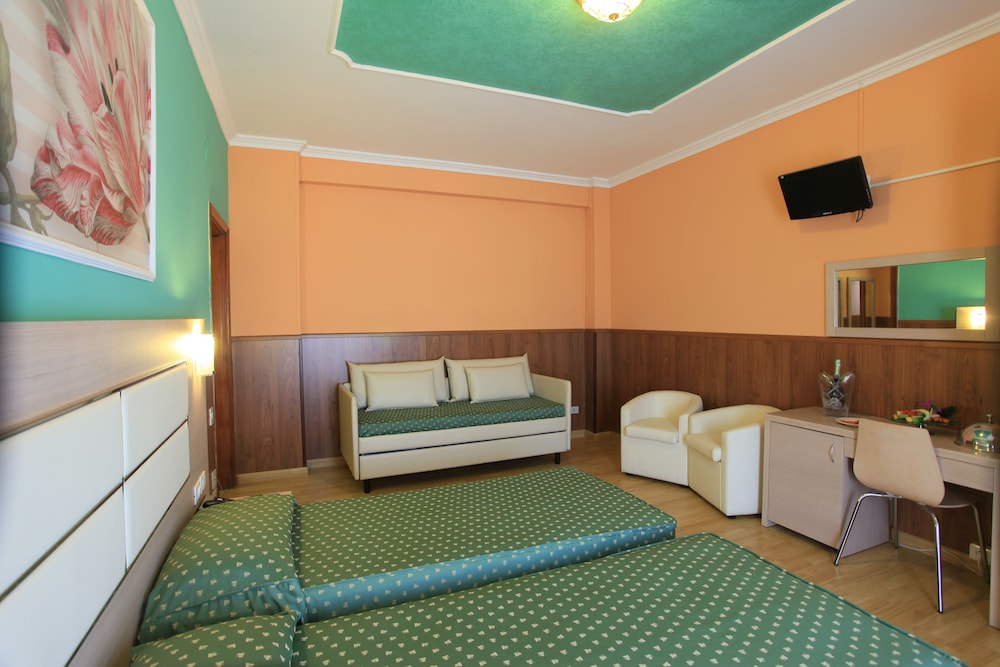 hori balconata 2 0 banqueting and accommodations