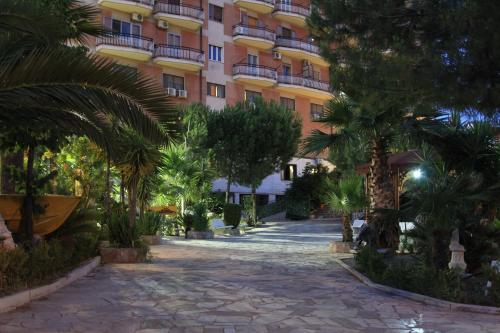 hori balconata 2 0 banqueting and accommodations