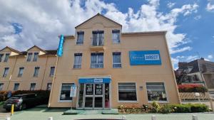 kyriad direct arpajon
