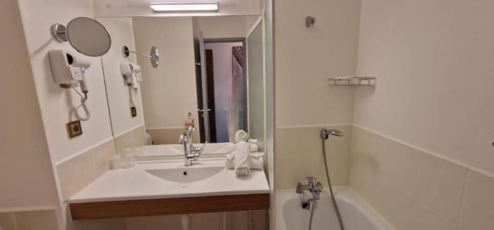 kyriad direct arpajon