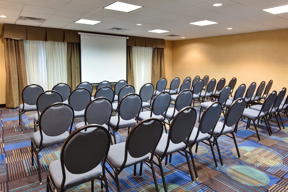 holiday inn express hotel and suites albuquerque airport by ihg