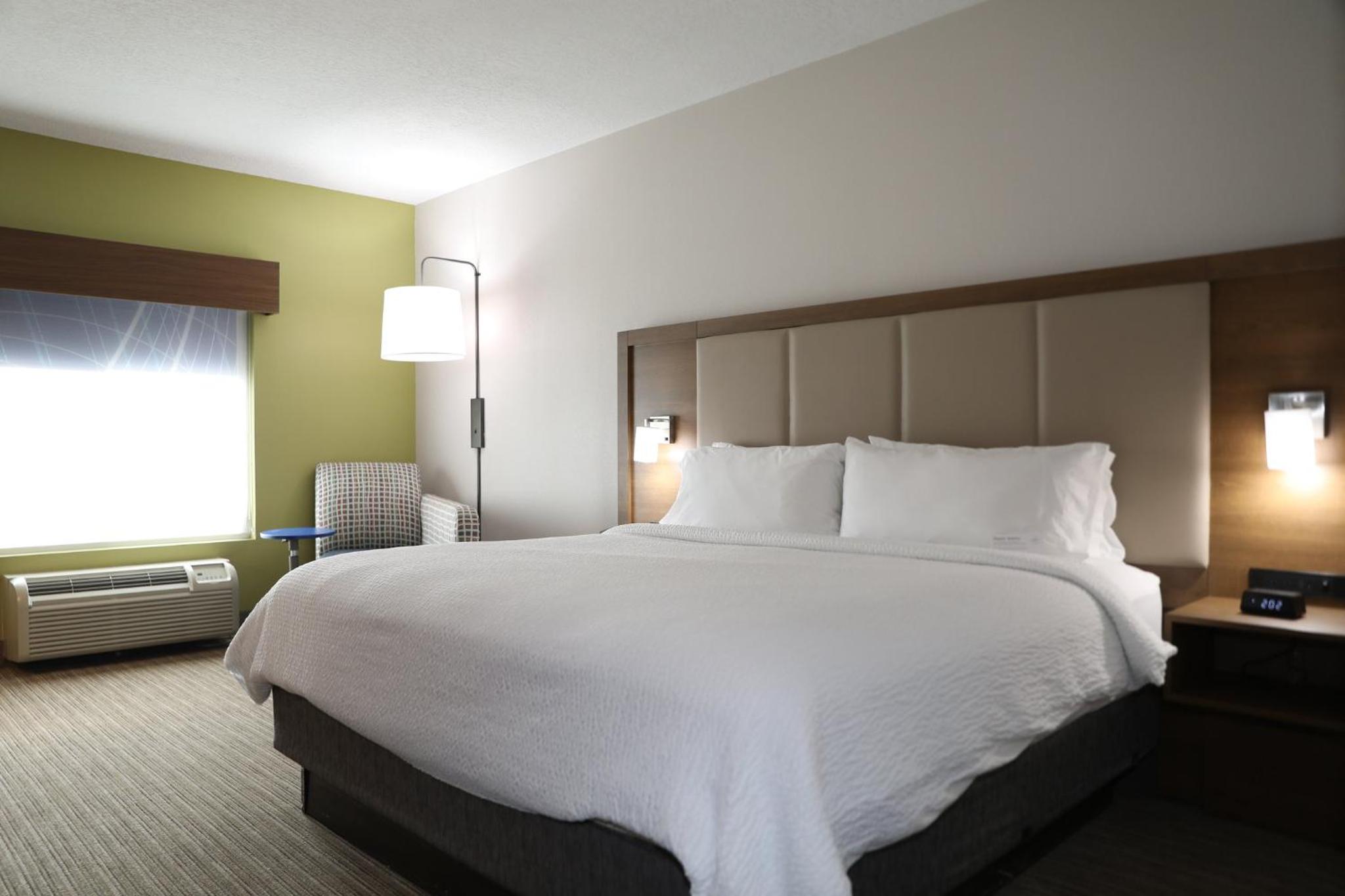 holiday inn express hotel and suites albuquerque airport by ihg