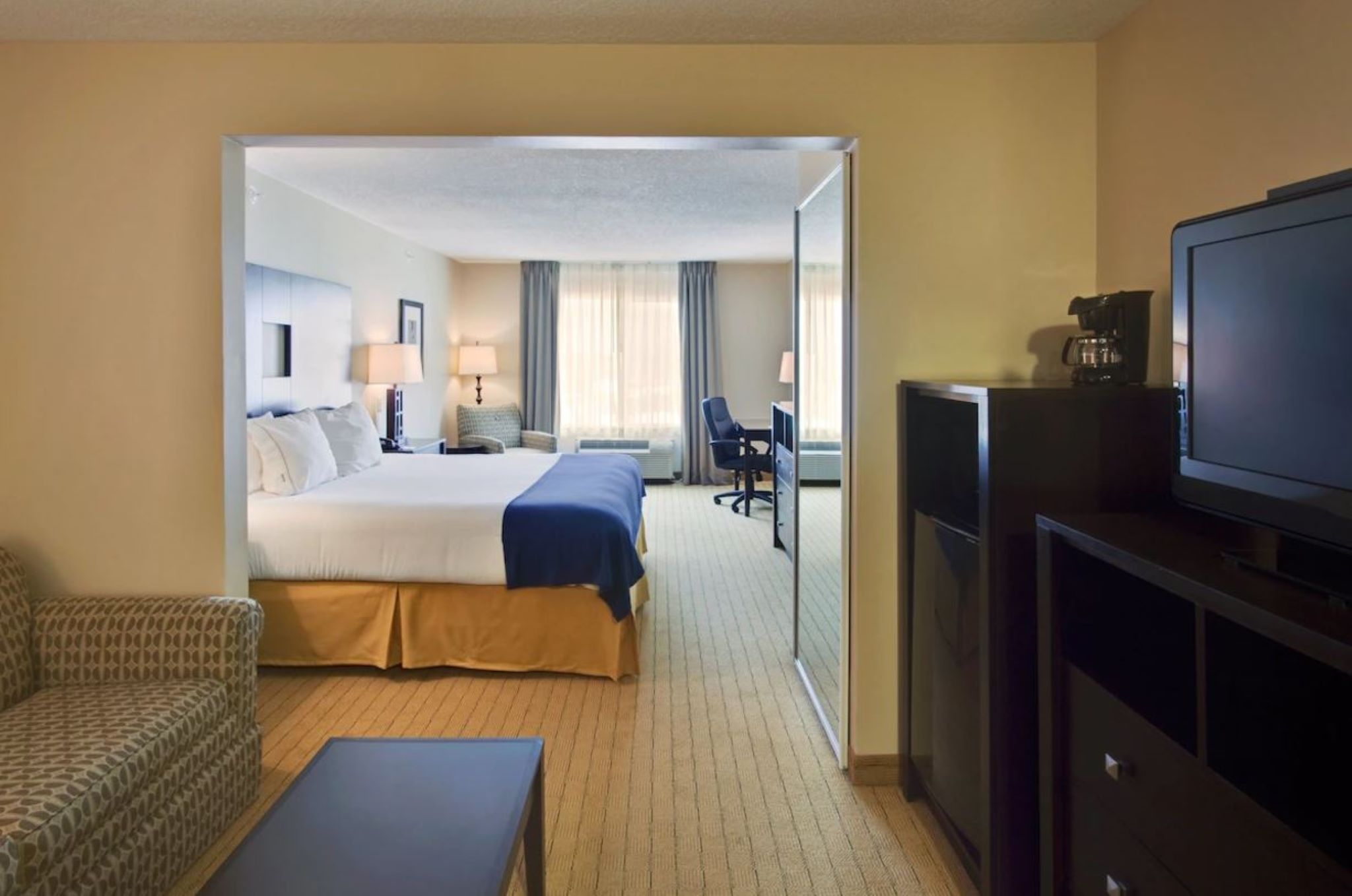 holiday inn express hotel and suites albuquerque airport by ihg