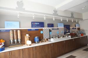 holiday inn express hotel and suites albuquerque airport by ihg