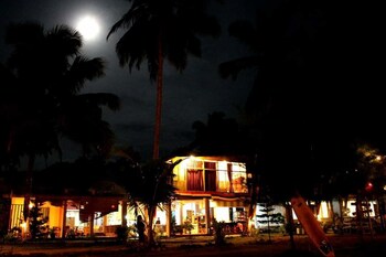 Baloho Beach Hotel,Nias>>Bawomataluo,3 star