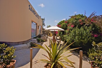 sandcastle apartments cc