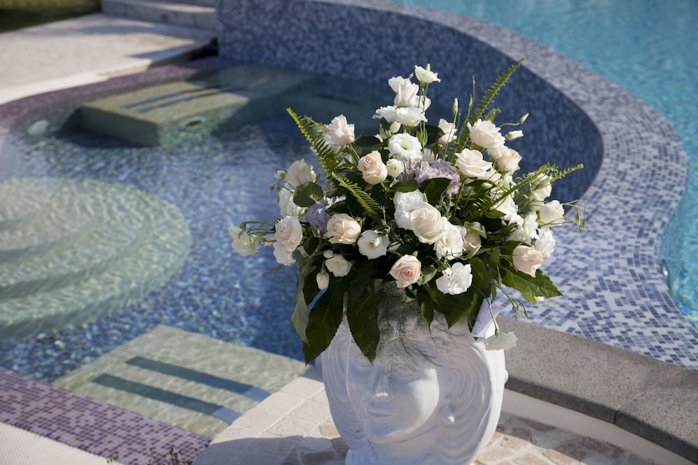 hotel mea aeolian charme
