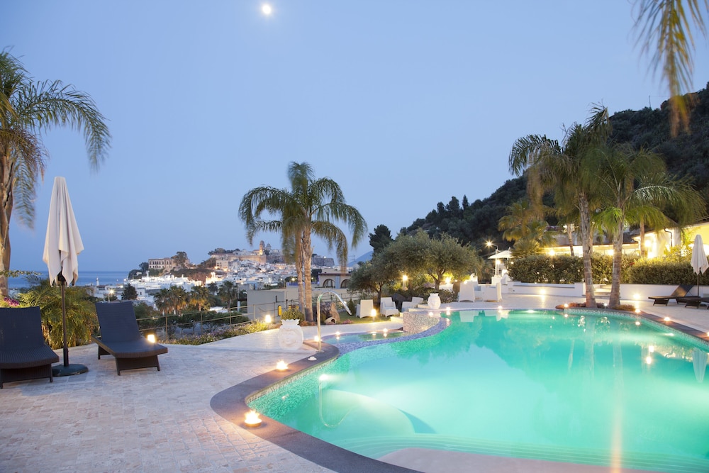hotel mea aeolian charme