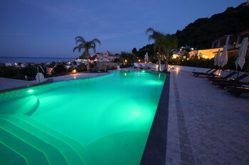 hotel mea aeolian charme