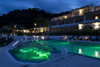 hotel mea aeolian charme