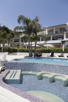 hotel mea aeolian charme