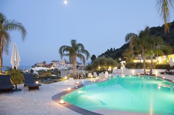 hotel mea aeolian charme